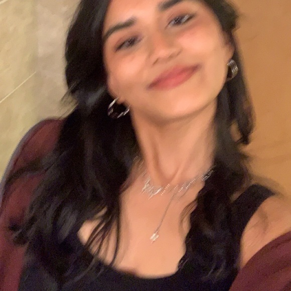 Meet your Posher, Sneha - Picture 1 of 1